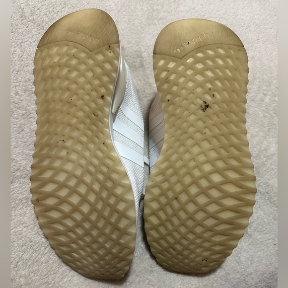 Women’s Adidas Runner - Picture 3 of 4